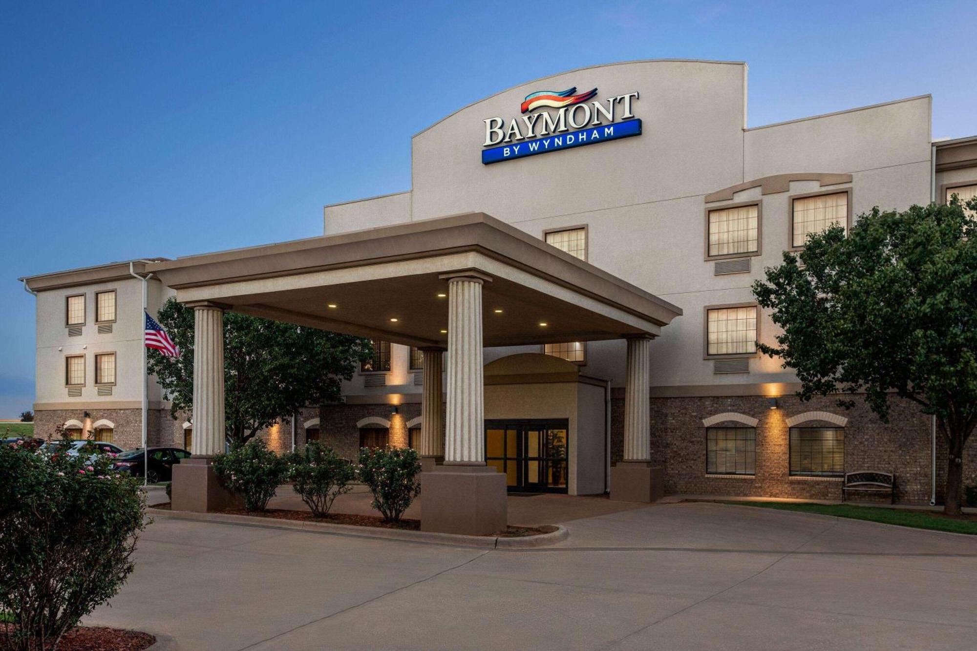 Baymont By Wyndham Wichita Falls Exterior photo